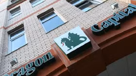 Dragon Capital không còn là cổ đông lớn của MB và FPT