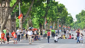 Hà Nội đầu tư tháp trung tâm tài chính, mở rộng 3 – 5 phố đi bộ