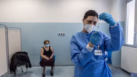 Pfizer cáo buộc EU cản trở việc triển khai vắc xin ngừa Covid-19