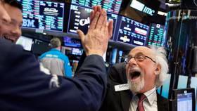 Dow Jones kéo dài chuỗi tăng điểm nhờ tin tốt từ mùa báo cáo tài chính quý 2