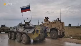 Quân cảnh Nga và quân đội Mỹ lại "đua xe" ở đông bắc Syria