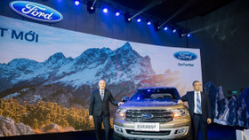 Ford Everest 2018 chính thức ra mắt tại Việt Nam, giá giảm hơn so với phiên bản cũ