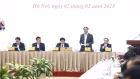 Kỳ vọng kim ngạch xuất khẩu năm 2023 đạt 394 tỷ USD