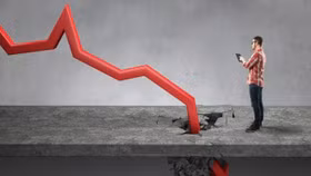 Áp lực bán mạnh, VN-Index ‘thủng’ đáy năm 2018