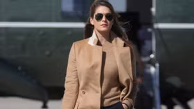 Cố vấn thân cận của TT Mỹ Donald Trump nhiễm Covid-19