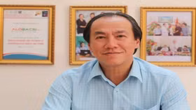 Bác sĩ Lương Lễ Hoàng qua đời do COVID