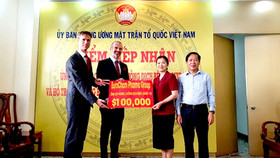 EuroCham Pharma Group ủng hộ 100.000 USD phòng chống COVID-19