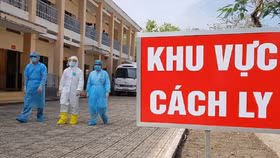 Tối 15/8: Thêm 9.580 ca mắc COVID-19