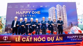 Cất nóc dự án Happy One Central hơn 1.300 căn hộ tại Bình Dương