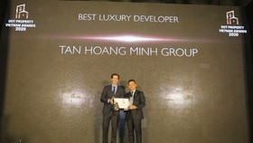 Tân Hoàng Minh lập cú hattrick giải thưởng lớn tại Dot Property Vietnam Awards 2020