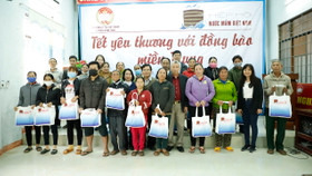 Đoàn Hiệp hội Nước mắm Việt Nam mang Tết yêu thương đến bà con tỉnh Quảng Ngãi
