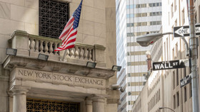 S&P, Nasdaq đóng cửa ở mức cao kỷ lục nhờ kế hoạch kích thích tài chính của TT Biden