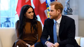 Hoàng tử Harry và Meghan Markle sẽ phải “còng lưng” trả lại tiền thuế cho dân?