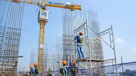 Xây dựng Hoà Bình doanh thu tài chính tăng đột biến trong quý 2