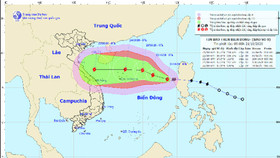 Bão số 8 hướng về miền Trung và liên tục tăng cấp