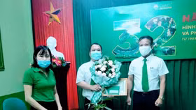 TP.HCM: Tài xế taxi Mai Linh đỡ sinh trên xe giữa tâm dịch