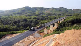 Quảng Trị kiến nghị Phó Thủ tướng chỉ đạo Bộ NN&PTNT phối hợp GPMB cao tốc Bắc – Nam