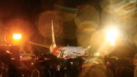 Ấn Độ: Chuyến bay đưa công dân hồi hương tránh Covid-19 biến thành thảm họa