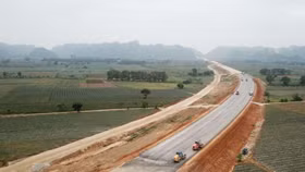 Khẩn trương hoàn thành công tác lựa chọn nhà thầu Dự án cao tốc Bắc - Nam