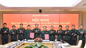 Viettel chính thức bàn giao vị trí Chủ tịch kiêm Tổng Giám đốc cho ông Tào Đức Thắng