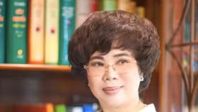 Bà Thái Hương được vinh danh tại 'Vinh quang Việt Nam'