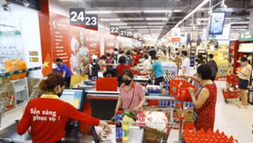 Chính phủ yêu cầu tăng cường kiểm tra, kiểm soát các mặt hàng y tế và hàng hóa phục vụ dịp Tết