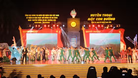 Giao lưu nghệ thuật: Đường Hồ Chí Minh - Huyền thoại một con đường