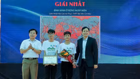 Trao giải cuộc thi vẽ tranh “Rừng ngập mặn bảo vệ cuộc sống, giảm thiểu tác động của biến đổi khí hậu”