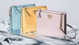 Không khí lễ hội tưng bừng trong BST Cruise 2020 của Ferragamo