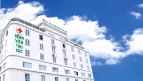 Điều trị ung thư với bác sĩ Singapore: Không nhất thiết phải ra nước ngoài