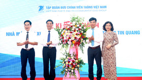 VNPT khánh thành nhà máy sản xuất sợi quang đầu tiên ở Đông Nam Á