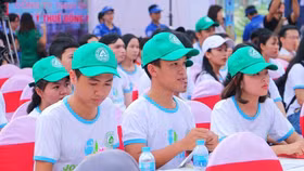 Hơn 10.000 ứng viên tham dự lễ hội việc làm Job Festival