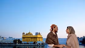 Cặp đôi doanh nhân Ấn Độ "bao" toàn bộ JW Marriott Phu Quoc Emerald Bay tổ chức đám cưới