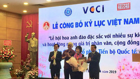 Lễ hội hoa Anh đào Nhật Bản - Hà Nội xác lập kỷ lục Việt Nam