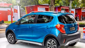 VinFast bổ sung ốp chắn bùn cho xe Fadil