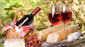 Thức uống nào thuộc loại “đề xuất phải có” trong bất kỳ các dịp trọng đại?