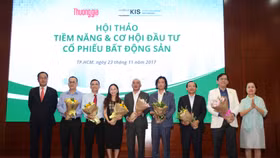 Tiềm năng và cơ hội đầu tư vào cổ phiếu bất động sản