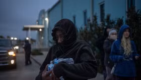 Mỹ: Không điện, không nước, người dân Texas vật lộn với cái rét lịch sử