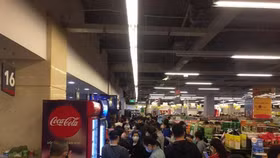 Vinmart cam kết đảm bảo hàng hoá khi người dân đổ xô mua thực phẩm