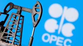 OPEC+ nhất trí cắt giảm sản lượng dầu cho đến hết 2024