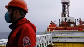 G7 thảo luận áp giá trần dầu thô Nga