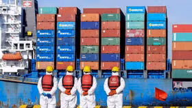 Cán cân thương mại thặng dư 2,82 tỷ USD trong hai tháng đầu năm 2023