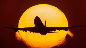 Giá nhiên liệu tăng cao sẽ tác động trực tiếp đến giá vé máy bay