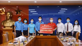 SeABank ủng hộ gần 1,7 tỷ đồng hỗ trợ công nhân, người dân bị ảnh hưởng bởi Covid-19