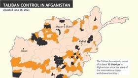 Hàng trăm binh sĩ và dân quân Afghanistan đầu hàng Taliban trong một ngày