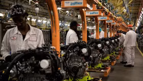Hoạt động sản xuất của Mỹ ghi nhận mức giảm sâu nhất trong 3 năm