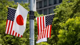 TT Biden tìm cách lôi kéo Nhật Bản, chuẩn bị thách thức Trung Quốc