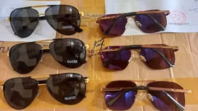 Lạng Sơn: Phát hiện và tạm giữ 1.640 sản phẩm kính mắt có dấu hiệu giả mạo nhãn hiệu