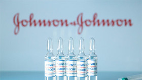 Mỹ khuyến nghị tạm dừng tiêm chủng vắc xin Johnson & Johnson