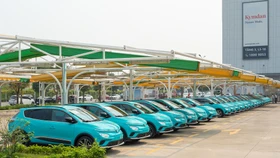 Tỷ phú Phạm Nhật Vượng quyết chơi lớn, GSM sẽ "cách mạng" thị trường taxi?